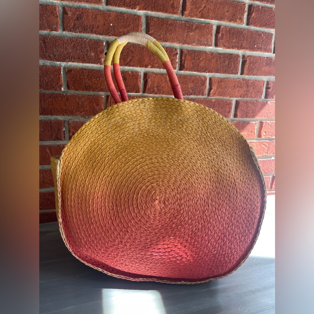 🌞NWOT Ombré Summer RoundTote